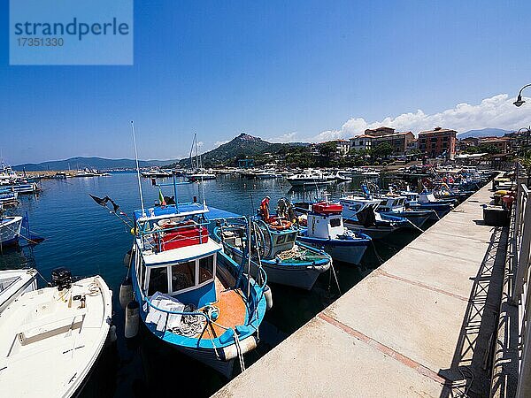 Hafen San Marco  Santa Maria di Castellabate  Nationalpark Cilento  Parco Nazionale Cilento  Vallo Diano e Alburni  Provinz Salerno  Kampanien  Italien  Europa