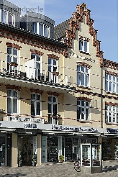 Hotel Gutenberg  historisches Gebäude im Bäderstil  Friedrichstraße  Westerland  Sylt  Nordfriesische Inseln  Schleswig-Holstein