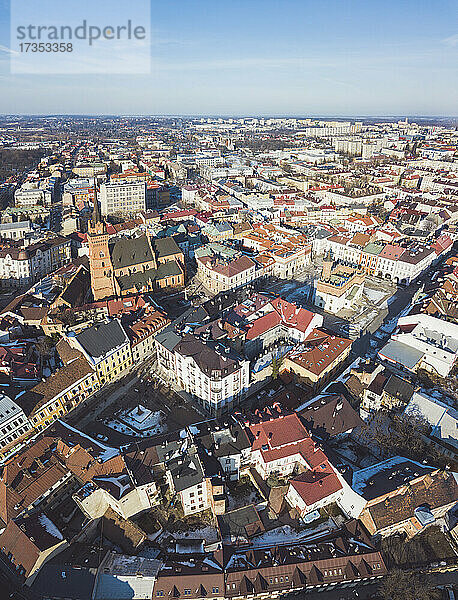 Polen  Kleinpolen  Tarnow  Blick aus der Vogelperspektive auf die Altstadt im Winter