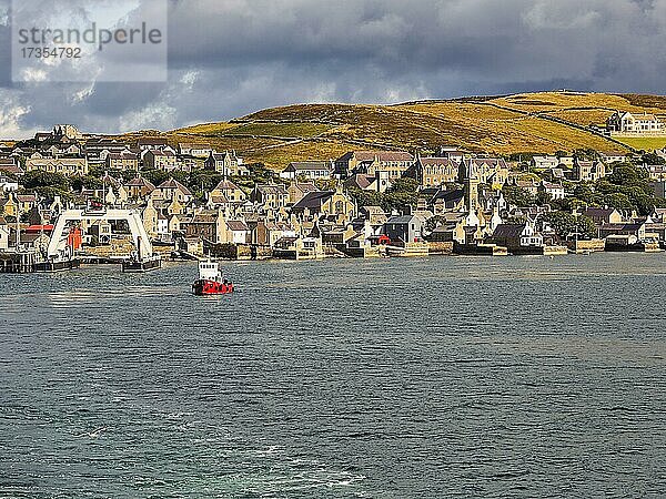 Ortsansicht Hafenstadt Stromness  Mainland  Orkney-Inseln  Schottland  Großbritannien  Europa
