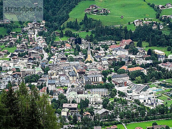 Ausblick auf Bad Hofgastein  Gasteiner Tal  Salzburger Land  Österreich  Europa