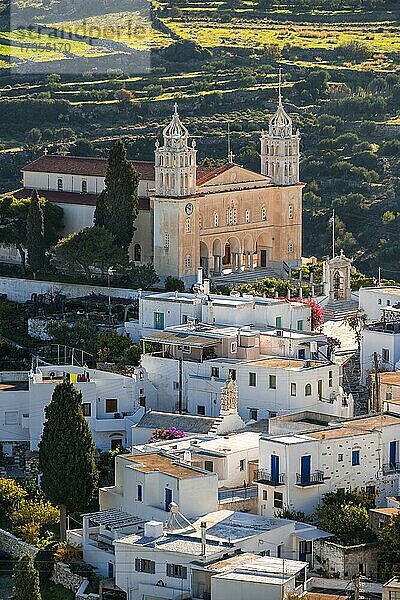 Kirche Agia Triada  Altstadt von Lefkes  Paros  Kykladen  Griechenland  Europa