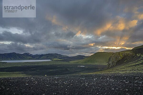 Abendlicht beim Frostastaðavatn  Ljótipollur Vulkan  Rangárþing ytra  Suðurland  Island  Europa