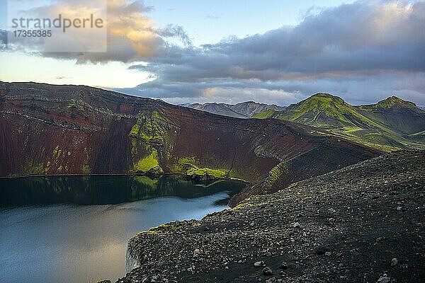 Caldera des Ljótipollur Vulkan  Rangárþing ytra  Suðurland  Island  Europa