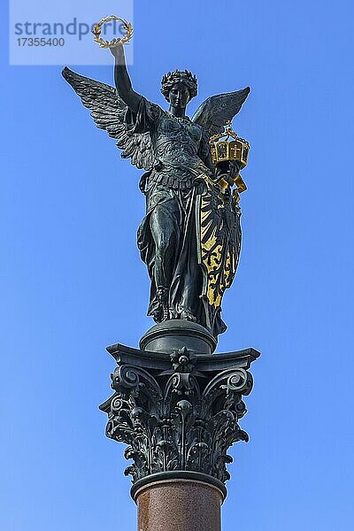 Figur der Viktoria auf einem Kriegerdenkmal  Nürnberg  Mittelfranken  Bayern  Deutschland  Europa