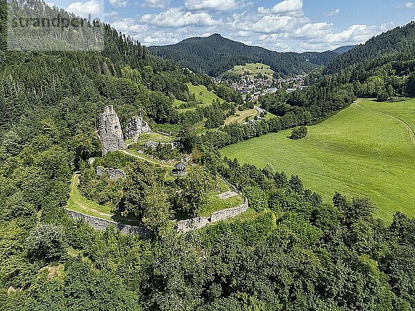 Die Burgruine Schenkenburg bei Schenkenzell  Landkreis Rottweil  Baden-Württemberg  Deutschland  Europa