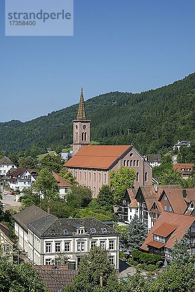 Die Evangelische Stadtkirche in Schiltach im Kinzigtal  Schwarzwald  Baden-Württemberg  Deutschland  Europa
