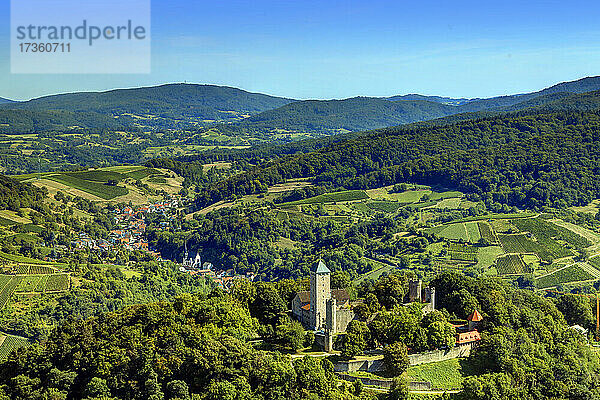 Luftaufnahme der Starkenburg in Heppenheim an der Bergstraße  UNESCO-Global-Geopark Bergstraße-Odenwald  Hessen  Odenwald  Süddeutschland  Deutschland  Europa.