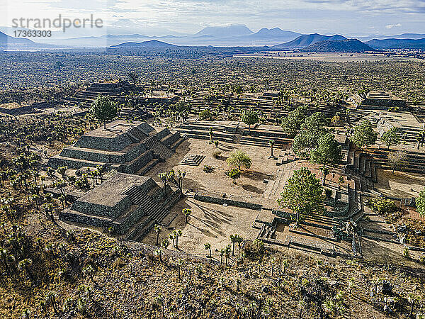 Luftaufnahme der alten Ruinen  Puebla  Mexiko