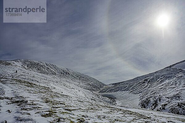 Sonnenhalo  Wanderung ins Heißquellengebiet Hveradalir  Kerlingarfjöll  Suðurland  Island  Europa