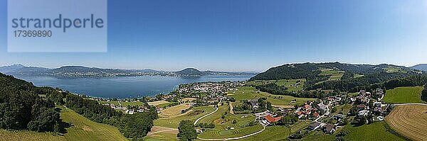 Drohnenaufnahme  Blick zum Golfclub Weyregg  Weyregg am Attersee  Salzkammergut  Oberösterreich  Österreich  Europa