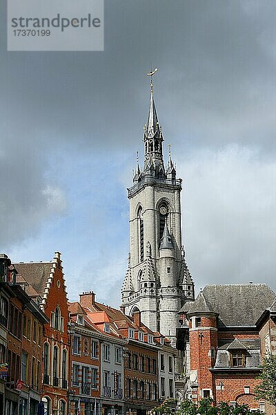 Belfried in der Altstadt von Tournai  Provinz Hennegau  Wallonien  Belgien  Europa