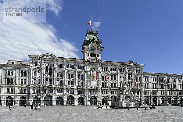 Piazza Unita d'Italia  Rathaus  Altstadt  Trieste  Friaul-Julisch Venetien  Italien  Europa