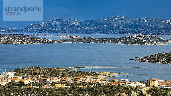 Aussicht auf Maddalena  Isola La Maddalena  Parco Nazionale dell'Arcipelago di la Maddalena  Gallura  Sardinien  Italien  Europa