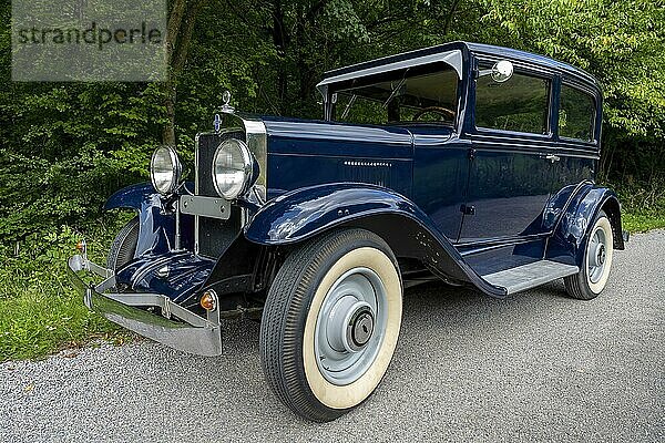 Oldtimer Chevrolet International Serie AC Baujahr 1929  3 Gänge  3.180 ccm Hubraum  6 Zylinder  46 PS bei 2400 RPM  1100 kg Gewicht  Ansicht links vorne  Österreich  Europa