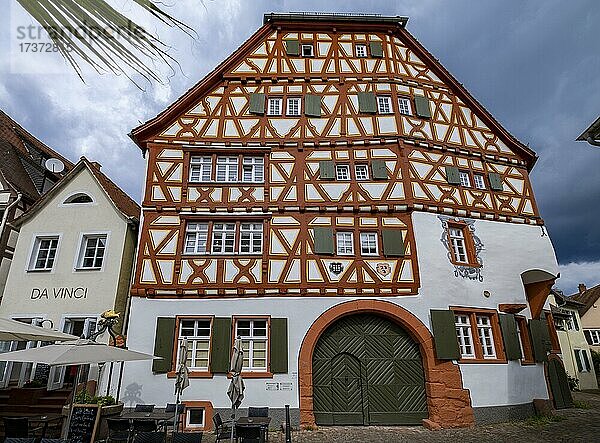 Neunhellerhaus am Marktplatz von Ladenburg  Baden-Württemberg  Deutschland  Europa