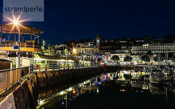 Torquay Marina by the night  Torquay  Devon  England  Großbritannien  Europa