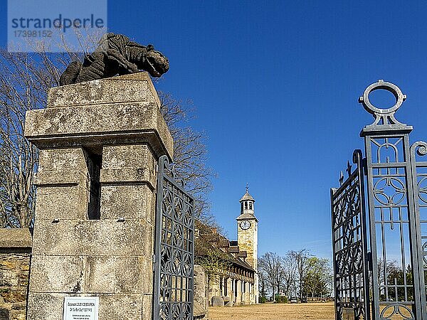 Schloss der Ducs de Bourbon  Montlucon  Departement Allier  Frankreich  Europa