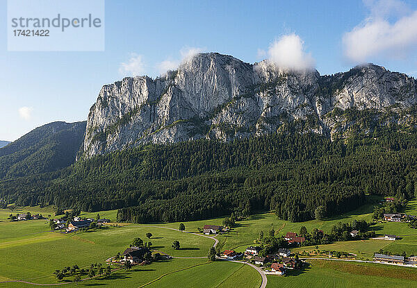 Österreich  Oberösterreich  Sankt Lorenz  Drachenwand im Sonnenlicht