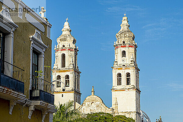 Mexiko  Campeche  San Francisco de Campeche  Glockentürme der Kathedrale Unserer Lieben Frau von der Unbefleckten Empfängnis