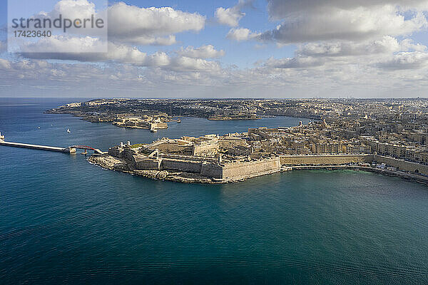 Malta  südöstliche Region  Valletta  Luftaufnahme der Küstenbefestigungen von Fort Saint Elmo