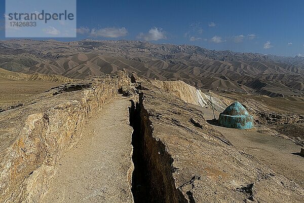 Heiligtum in Darya-e Adjahar (Drachental)  Bamyan  Afghanistan  Asien