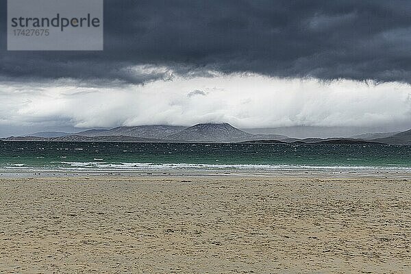 Launisches Wetter  Luskentyre Beach  Isle of Harris  Äußere Hebriden  Schottland  UK