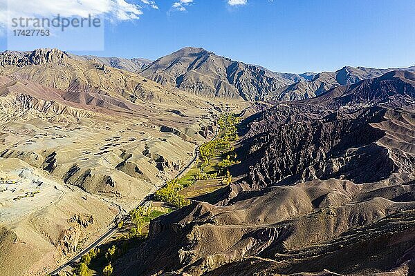 Luftaufnahme von Shahr-e Zuhak. die rote Stadt  Bamyan  Afghanistan  Asien