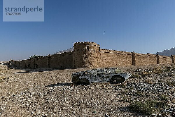 Außenmauern des Tashkurgan-Palastes im indischen Stil  ehemaliger Sommerpalast des Königs  außerhalb von Mazar-E-Sharif  Afghanistan  Asien