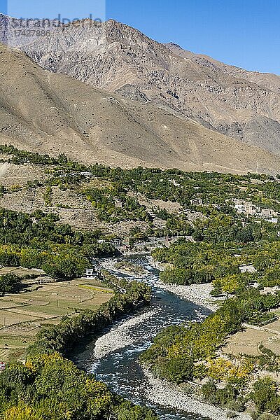 Blick vom Ahmad Shah Massoud-Denkmal in das Panjshir-Tal  Afghanistan  Asien