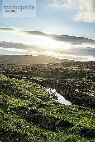 Fluss Rh bei Sonnenuntergang  Isle of Skye  Schottland  UK