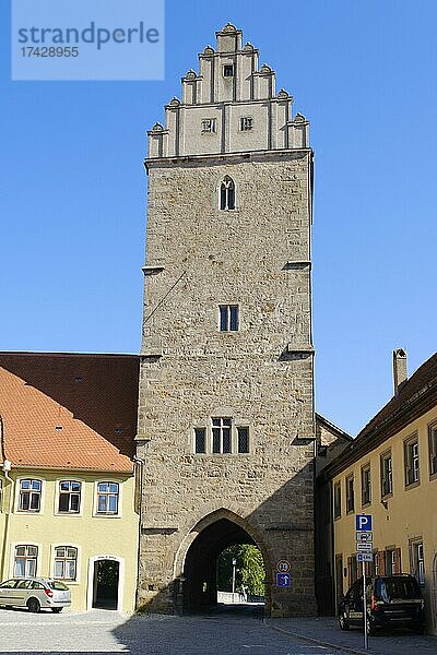 Rothenburger Tor in der historischen Altstadt  Dinkelsbühl  Mittelfranken  Bayern  Deutschland  Europa