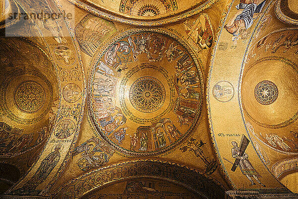 Italien  Venedig  niedrige Ansicht der Mosaike in der St.-Markus-Kathedrale