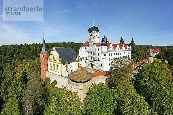 Luftbild  Schloss Schwarzenberg  Stadt Scheinfeld im Steigerwald  Mittelfranken  Franken  Bayern  Deutschland  Europa