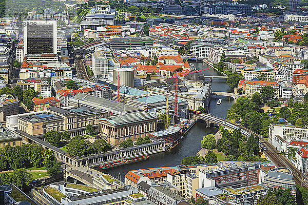 Deutschland  Berlin  Luftaufnahme der Museumsinsel und des Spreekanals