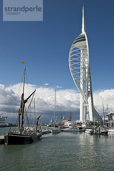 Der Spinnaker-Turm im Hafen von Portsmouth in England? Vereinigtes Königreich