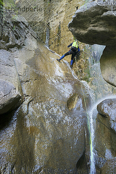 Canyoning Aguare Canyon in den Pyrenäen  Provinz Huesca in Spanien.