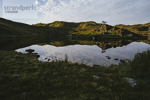 Kristallklare Morgenreflexionen  Lakes District  England