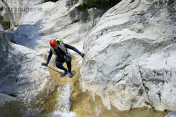 Canyoning Aguare Canyon in den Pyrenäen  Provinz Huesca in Spanien.