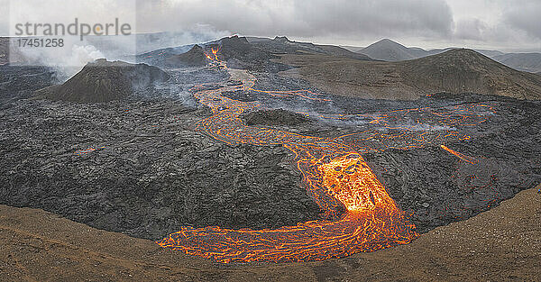 Vulkanausbruch aus der Luft