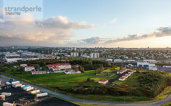 Luftaufnahme der isländischen Nervenheilanstalt in Reykjavik.