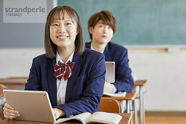 Japanische Schüler im Klassenzimmer