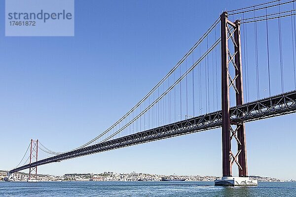 Brücke des 25. April  Almada  Lissabon  Portugal  Europa