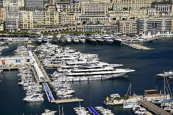 Hafen mit Luxusjachten  Cote d'Azur  Monte Carlo  Monaco  Europa