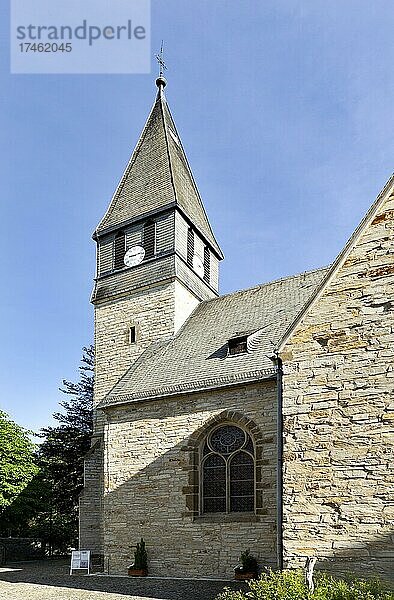 Katholische Kirche St. Jodokus  Ortsteil Wewelsburg  Büren  Westfalen  Nordrhein-Westfalen  Deutschland  Europa