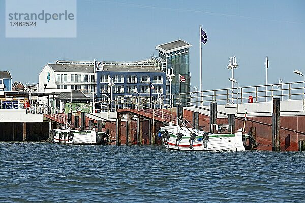 Hotel Atoll  Hafen  Insel Helgoland  Schleswig-Holstein  Deutschland  Europa