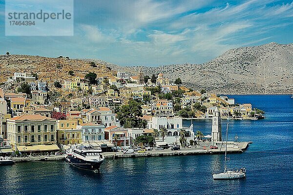 Blick auf die Bucht von Symi  Insel Symi  Griechenland  Europa