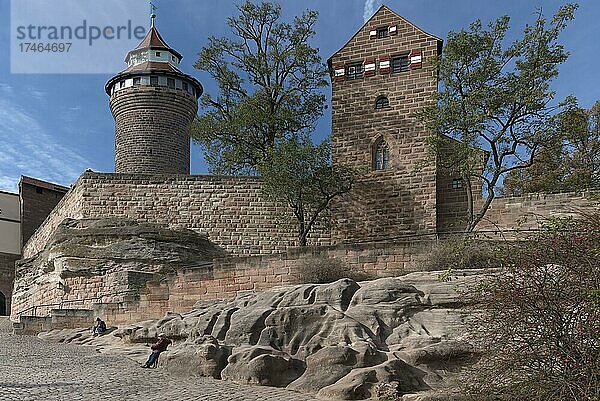 Sinwellturm und Burgkapelle der Kaiserburg  Nürnberg  Mittelfranken  Bayern  Deutschland  Europa