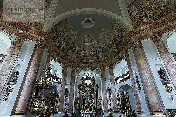 Altarraum der Dreifaltigkeitskirche Kappl  barocker Zentralbau  erbaut 1685?1689  Kappel  Waldsassen  Oberpfalz  Deutschland  Europa