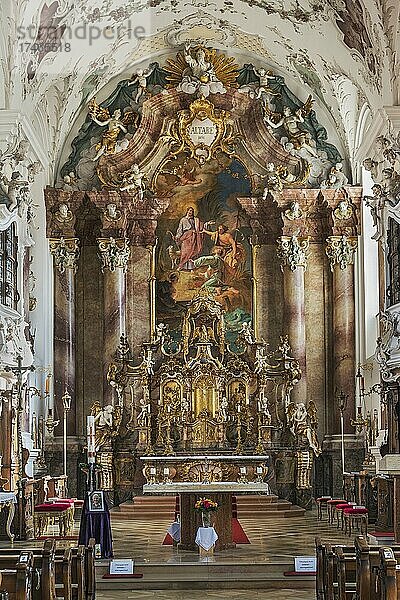Hauptaltar  St. Andreas  katholische Pfarrkirche  Nesselwang  Allgäu  Bayern  Deutschland  Europa